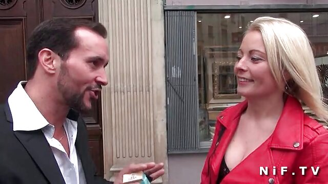 A ingyen durva sex BBC szuka Britney Amber rabja a dicsőséglyuk szobájában